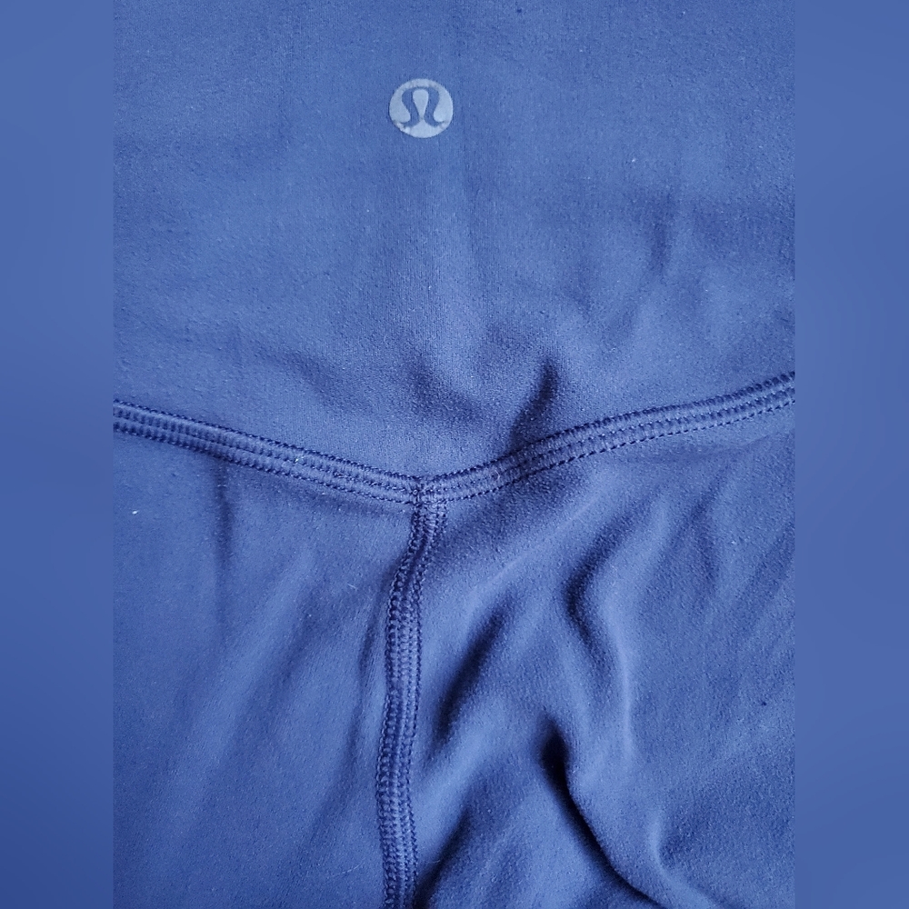 CLOSING JUNE 11!! RARE GREYVY Lululemon Align Crop - Picture 8 of 10